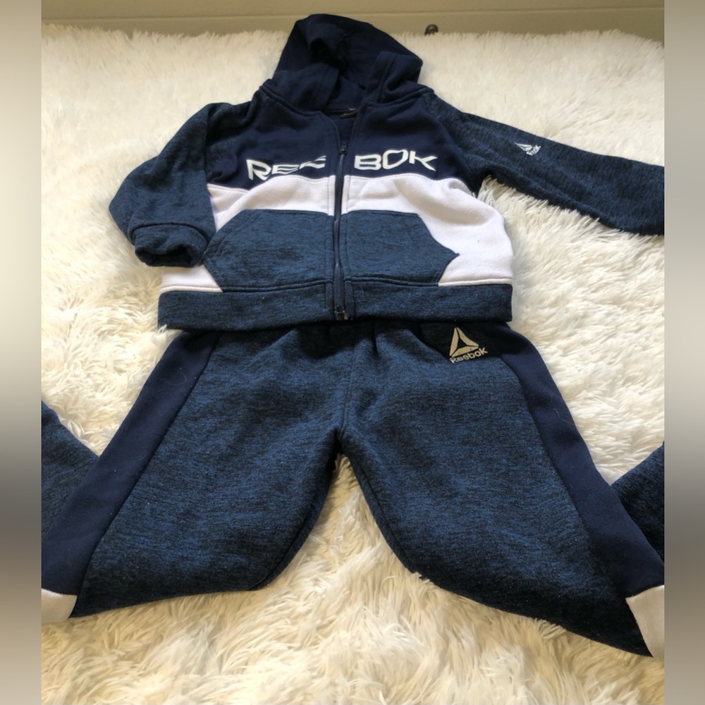 Reebok Boys Size 4 Reebok jacket & pants outfit